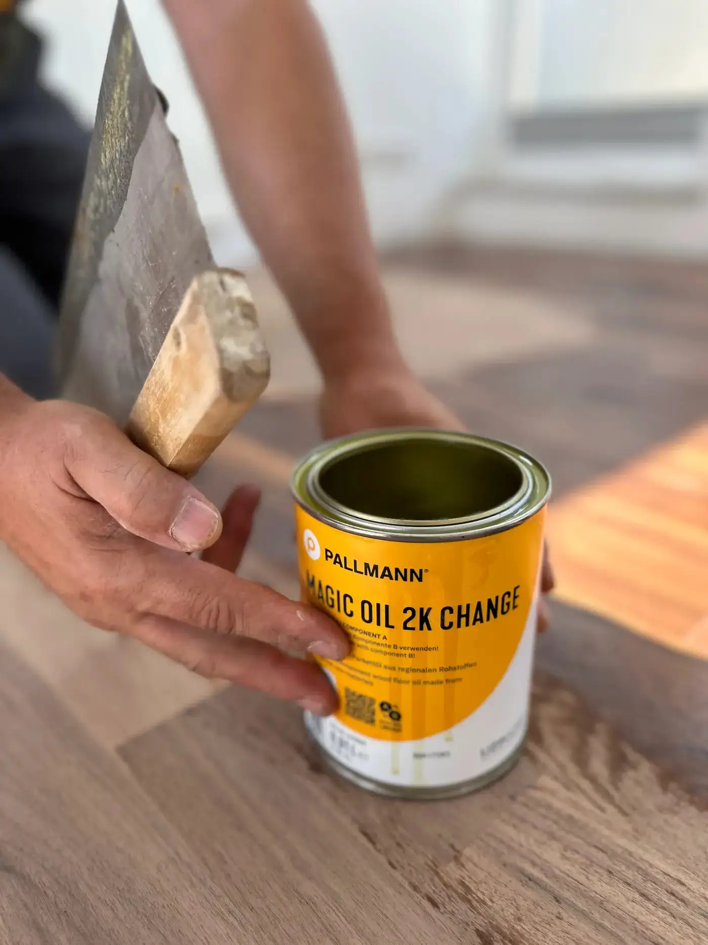 Dose Pallmann Magic Oil 2K Change wird geöffnet
