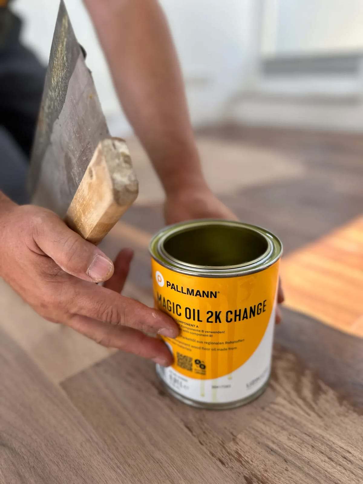 Dose Pallmann Magic Oil 2K Change wird geöffnet